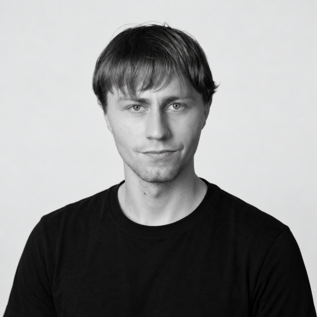 Robin Sayer headshot
