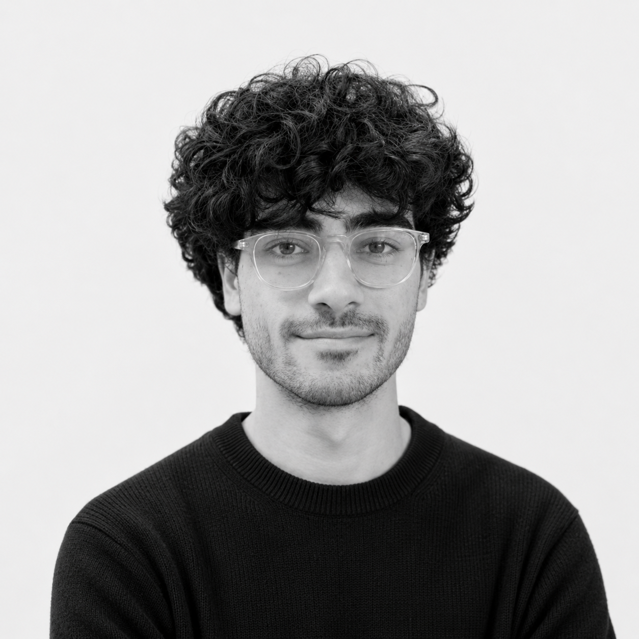Roshan Kern headshot